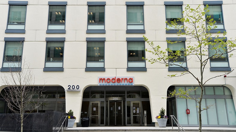 The Moderna headquarters are seen in Cambridge, Massachusetts on May 18, 2020. - US biotech firm Moderna reported promising early results from the first clinical tests of an experimental vaccine against the novel coronavirus performed on a small number of volunteers. The Cambridge, Massachusetts-based company said the vaccine candidate, mRNA-1273, appeared to produce an immune response in eight people who received it similar to that seen in people convalescing from the virus.