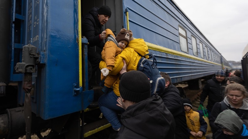 Ukraine Kyiv evacuation