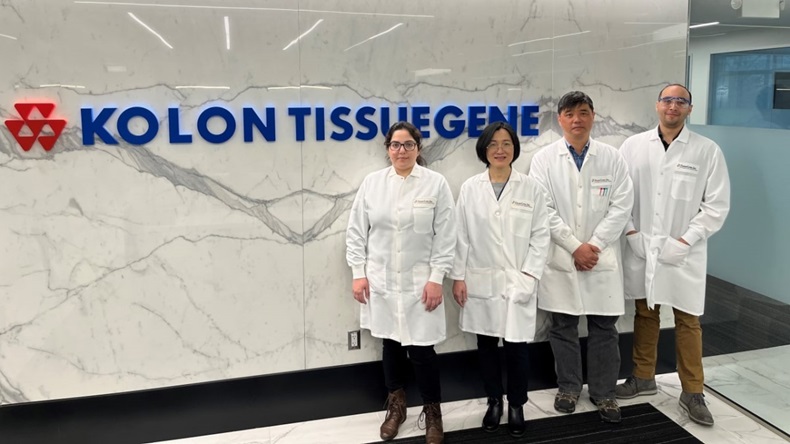 Kolon TissueGene Researchers