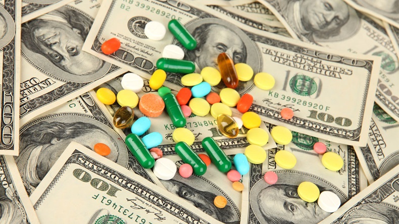 US-Money-and-Pills_V2_1200x675